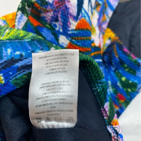 Title: Marilyn Monroe Brand Printed Sexy Crop Top - Tropical Floral, Size XS - Picture 8 of 9